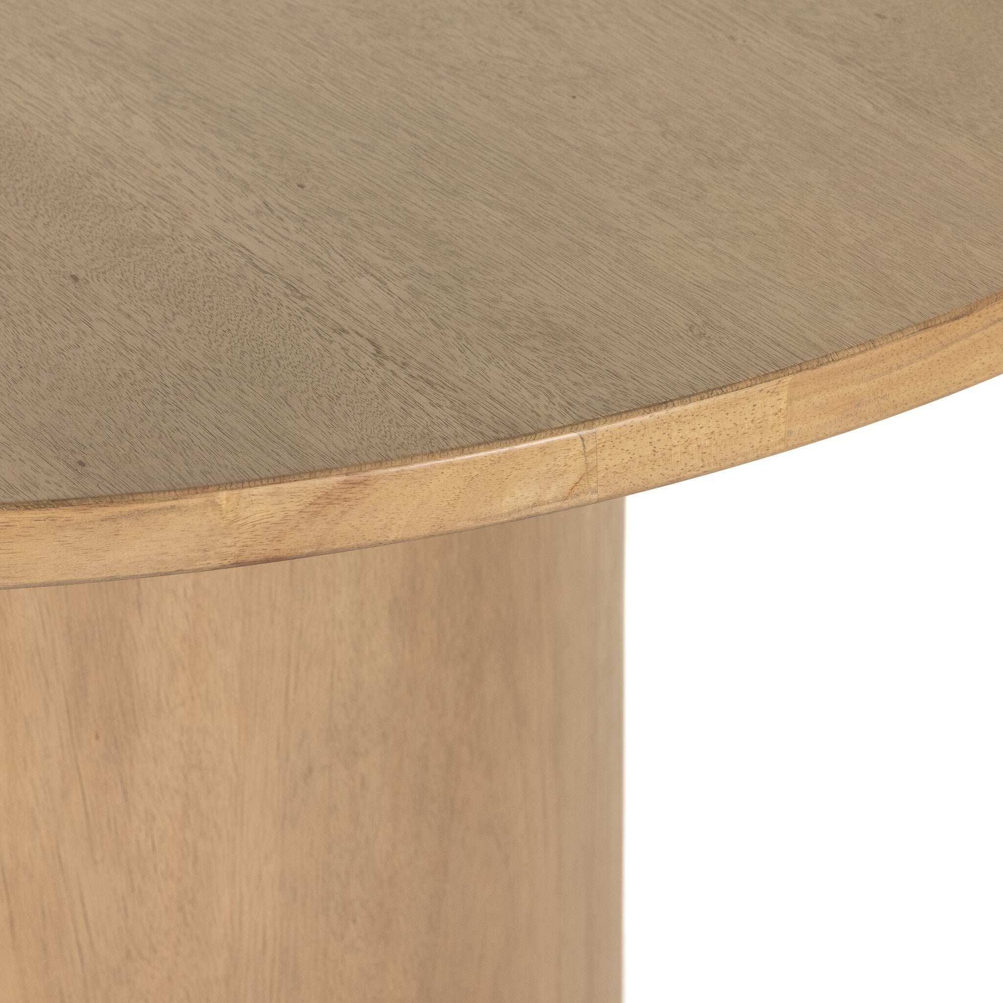 Pilo Dining Table